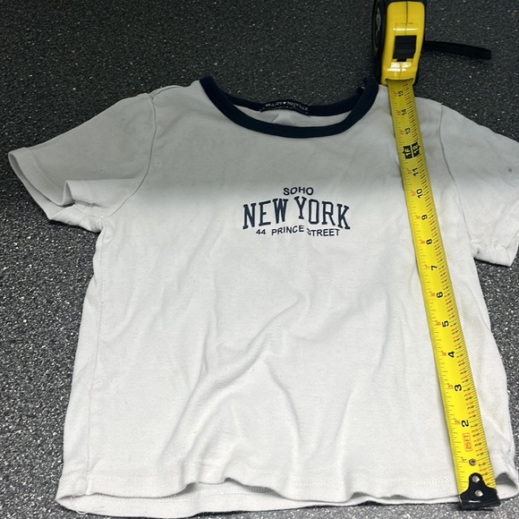 Size XS cute brandy Melville top - Picture 4 of 4